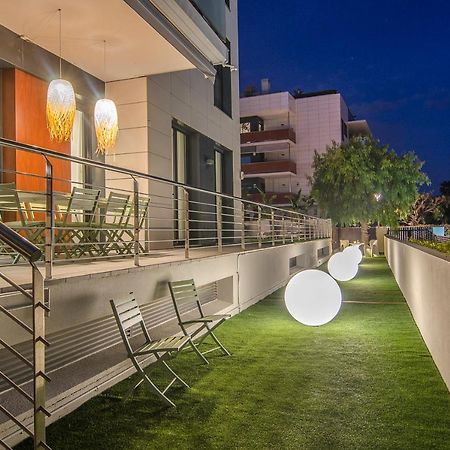 Sitges Spaces Garden Paradise 3 Bedroom, 3 Bathroom, Huge Private Garden-Terrace, Pool- Sleeps Up To 8 Exterior photo