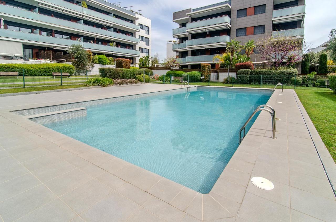 Sitges Spaces Garden Paradise 3 Bedroom, 3 Bathroom, Huge Private Garden-Terrace, Pool- Sleeps Up To 8 Exterior photo