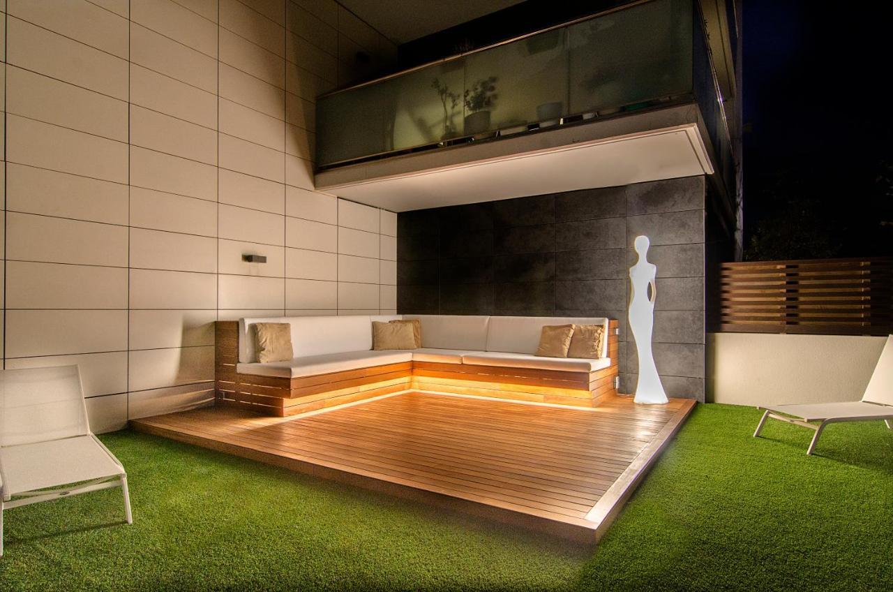 Sitges Spaces Garden Paradise 3 Bedroom, 3 Bathroom, Huge Private Garden-Terrace, Pool- Sleeps Up To 8 Exterior photo