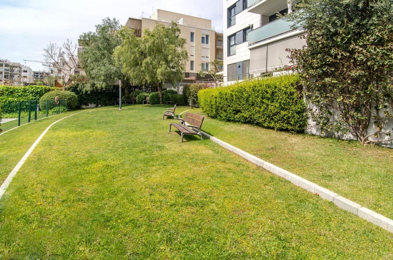Sitges Spaces Garden Paradise 3 Bedroom, 3 Bathroom, Huge Private Garden-Terrace, Pool- Sleeps Up To 8 Exterior photo