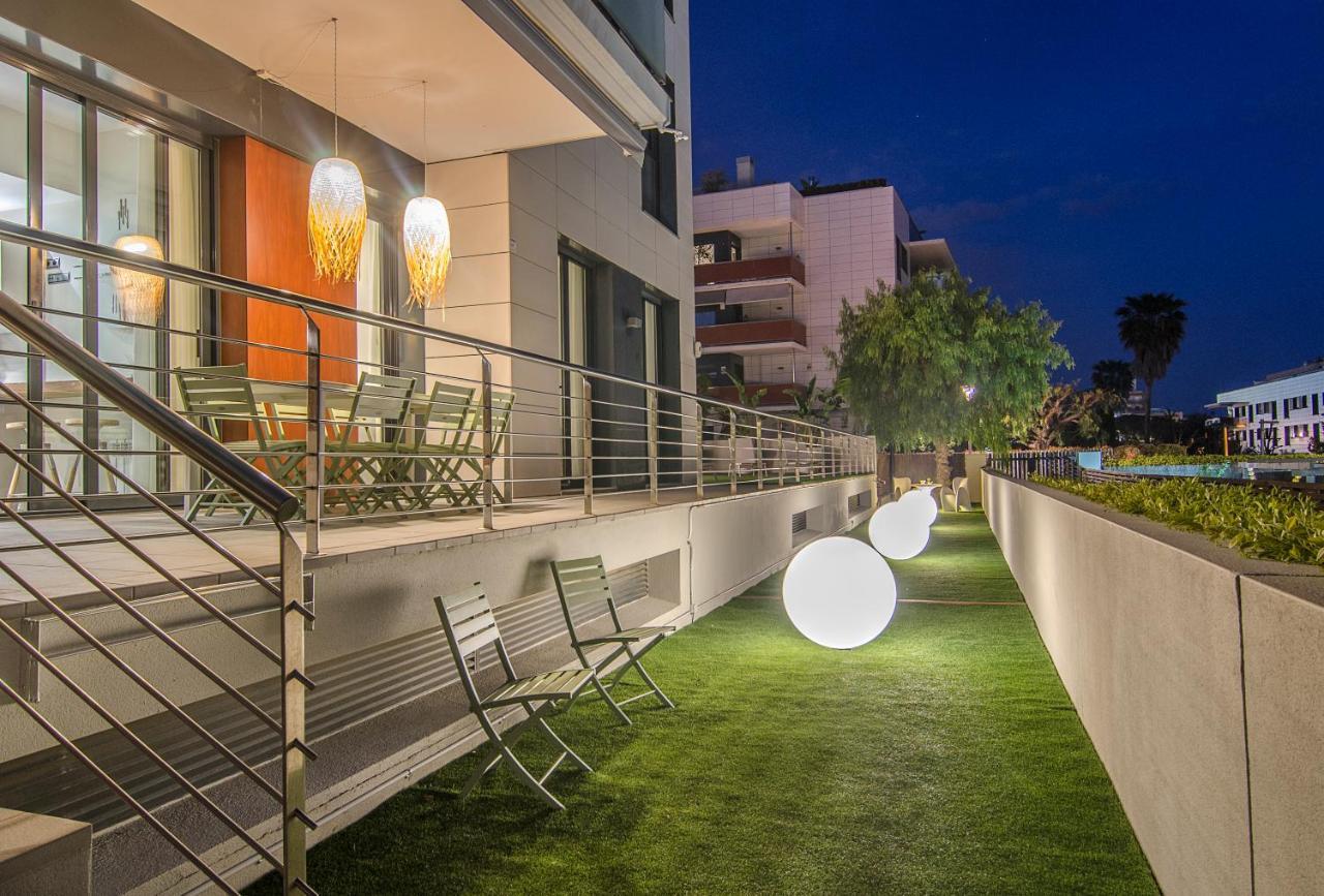 Sitges Spaces Garden Paradise 3 Bedroom, 3 Bathroom, Huge Private Garden-Terrace, Pool- Sleeps Up To 8 Exterior photo