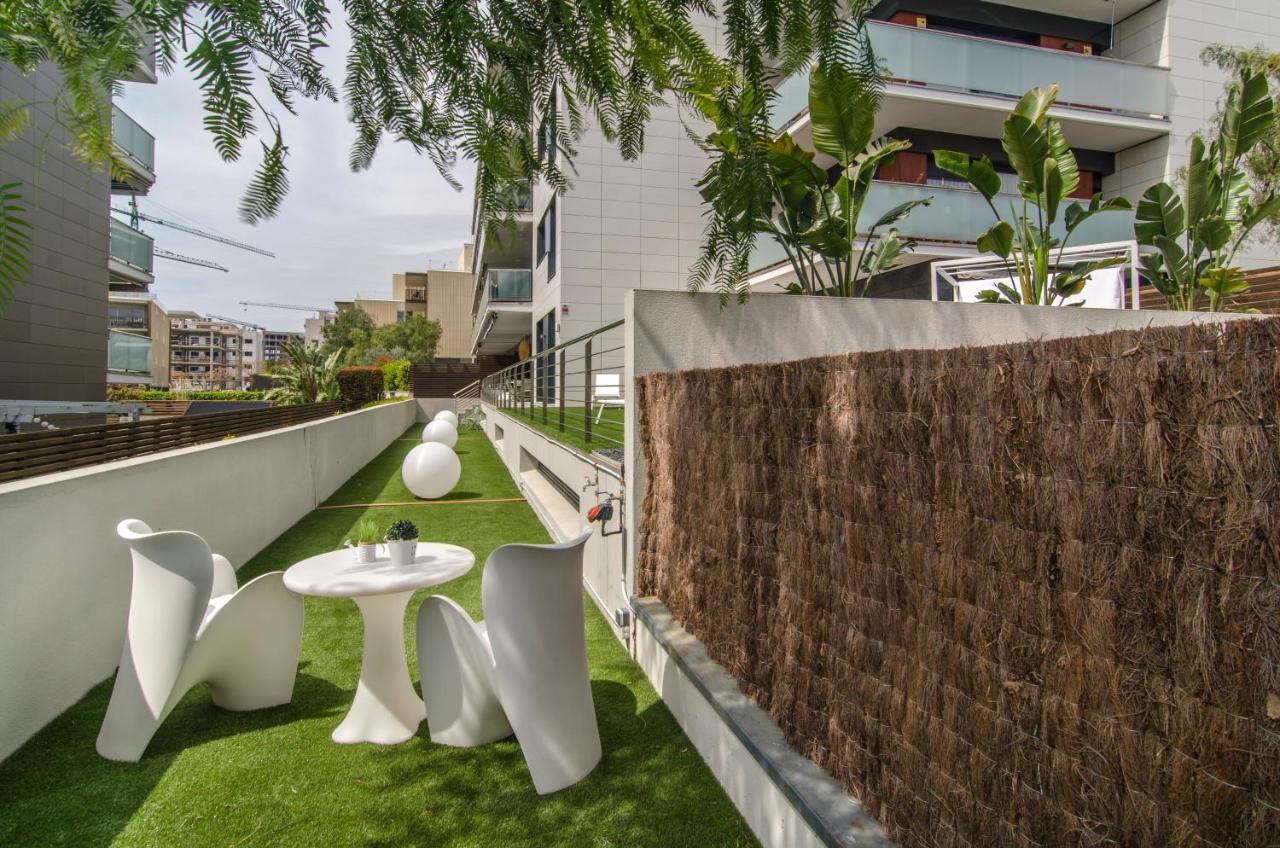 Sitges Spaces Garden Paradise 3 Bedroom, 3 Bathroom, Huge Private Garden-Terrace, Pool- Sleeps Up To 8 Exterior photo