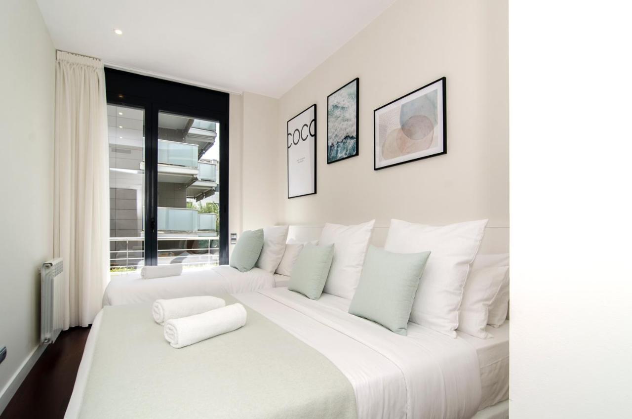 Sitges Spaces Garden Paradise 3 Bedroom, 3 Bathroom, Huge Private Garden-Terrace, Pool- Sleeps Up To 8 Exterior photo