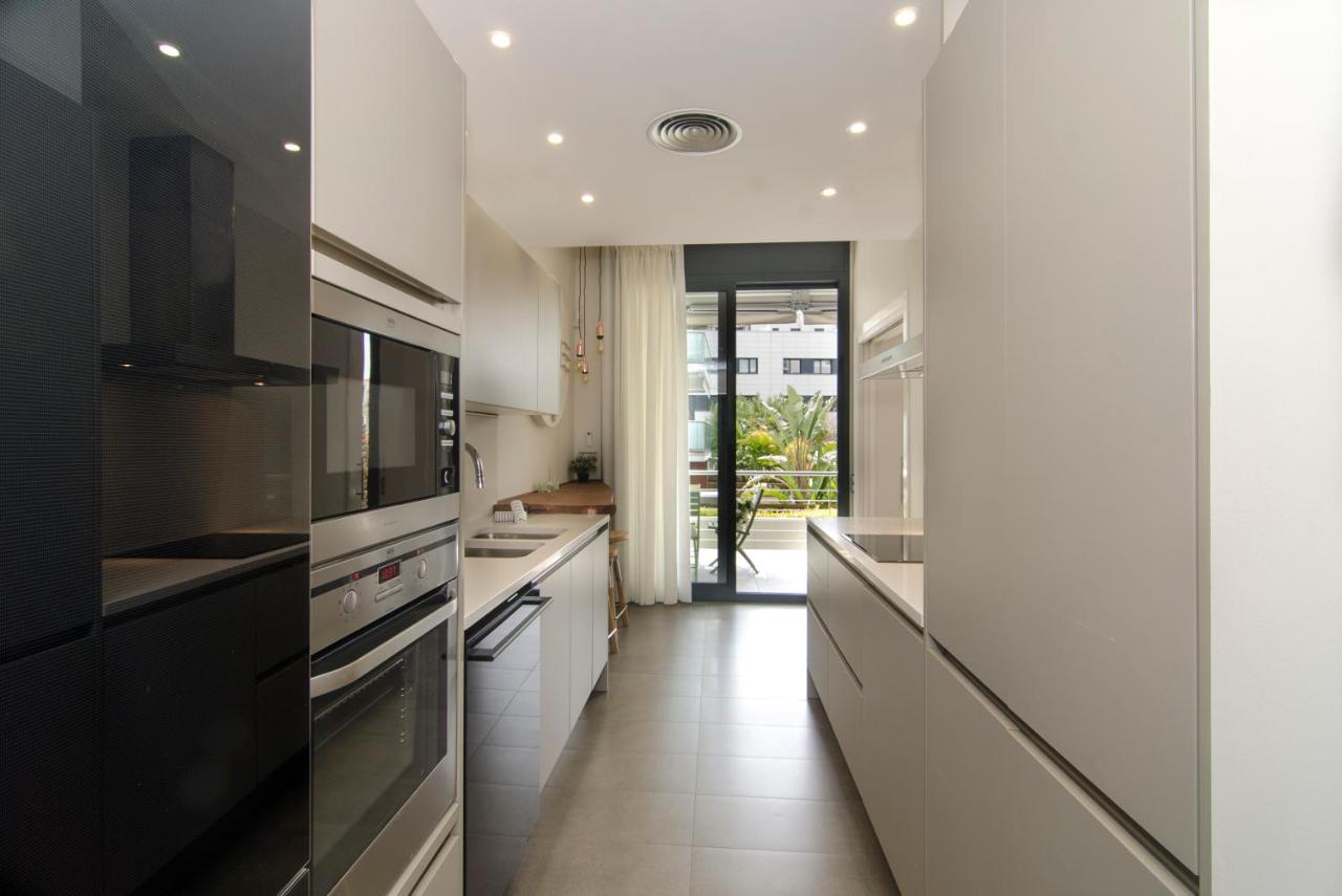 Sitges Spaces Garden Paradise 3 Bedroom, 3 Bathroom, Huge Private Garden-Terrace, Pool- Sleeps Up To 8 Exterior photo