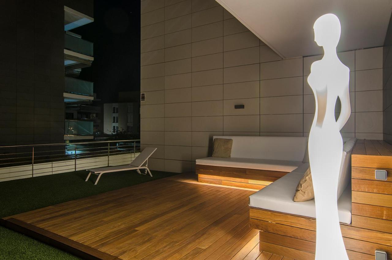 Sitges Spaces Garden Paradise 3 Bedroom, 3 Bathroom, Huge Private Garden-Terrace, Pool- Sleeps Up To 8 Exterior photo