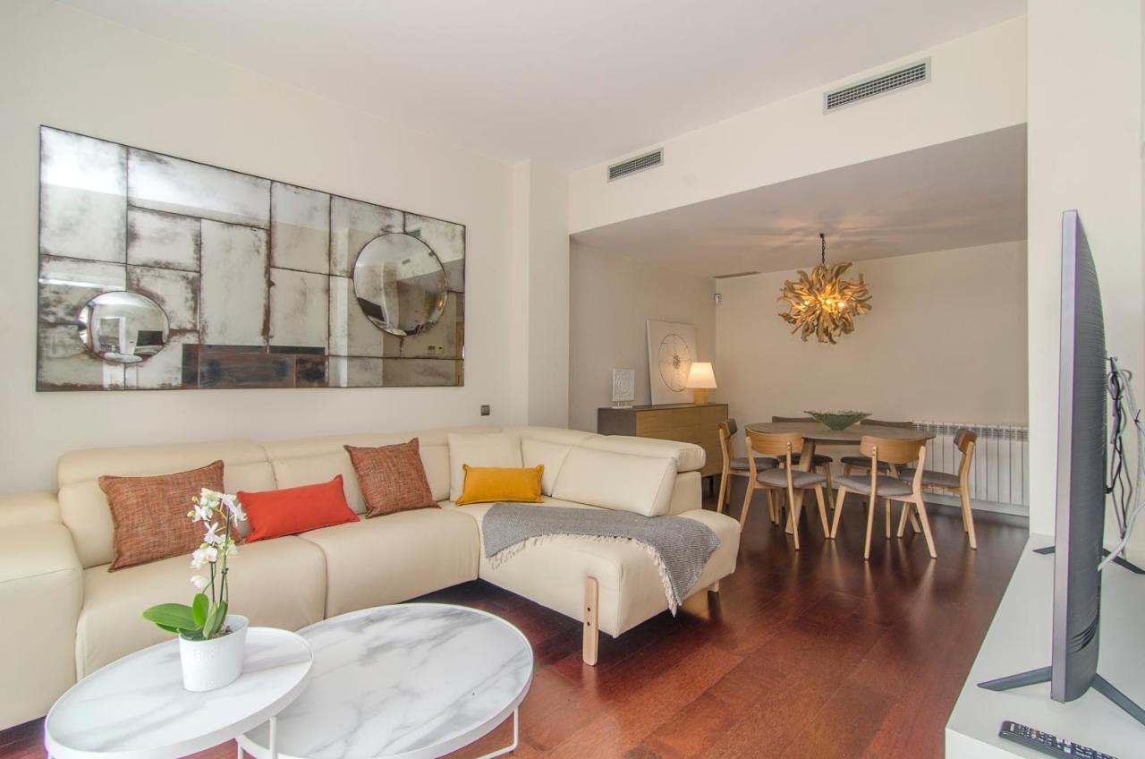 Sitges Spaces Garden Paradise 3 Bedroom, 3 Bathroom, Huge Private Garden-Terrace, Pool- Sleeps Up To 8 Exterior photo