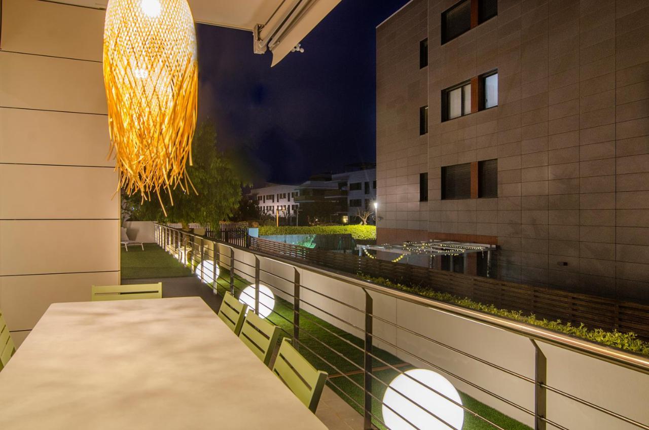 Sitges Spaces Garden Paradise 3 Bedroom, 3 Bathroom, Huge Private Garden-Terrace, Pool- Sleeps Up To 8 Exterior photo